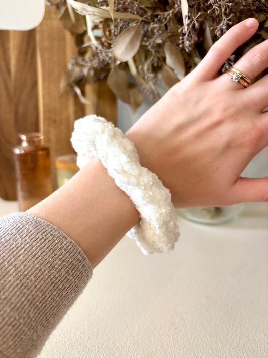 Velvet Scrunchie - White