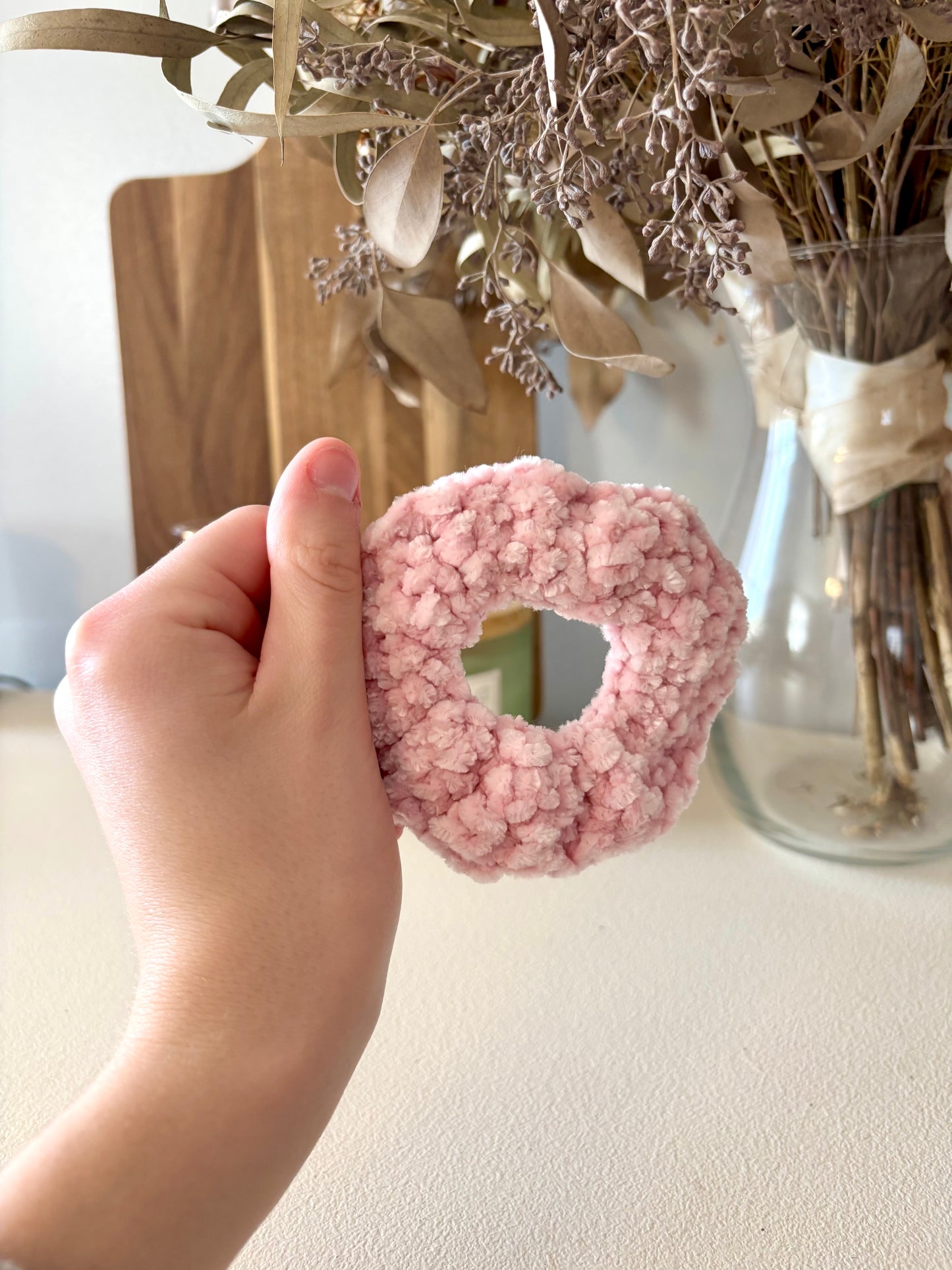 Velvet Scrunchie - Pink