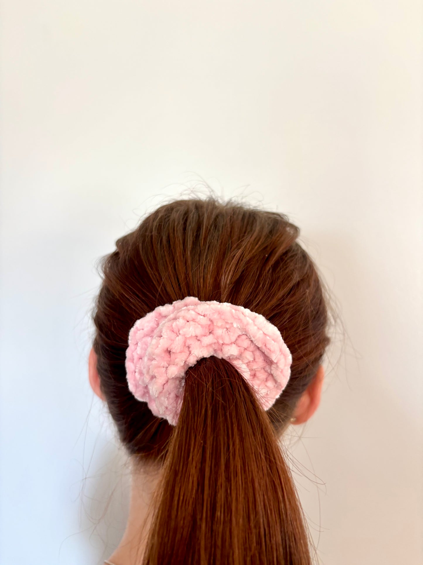 Velvet Scrunchie - Pink